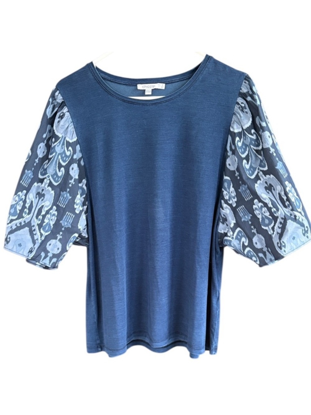 Like New Chico’s Patterned Sleeve Top Size XL